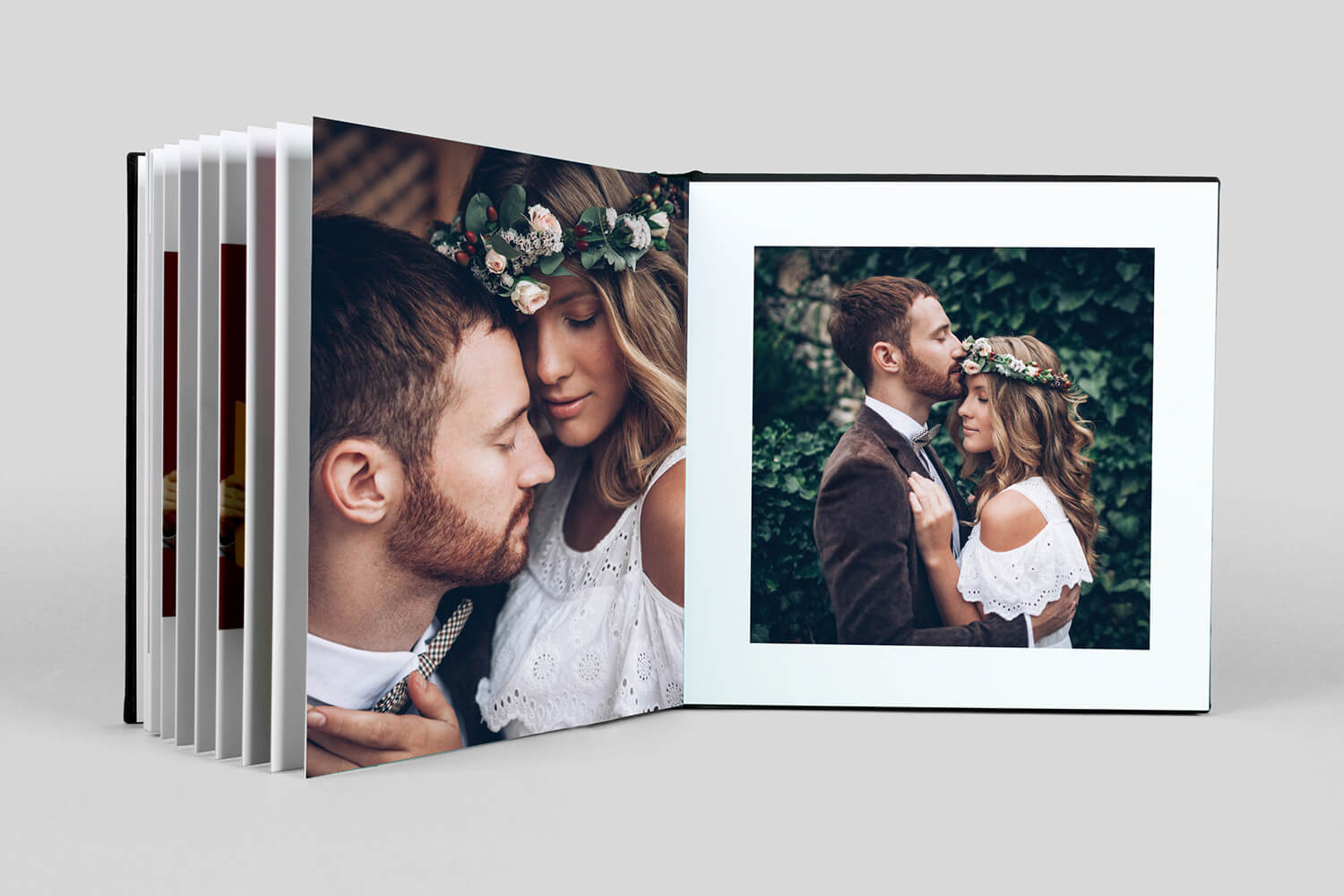 A unique photo album from your wedding in premium quality