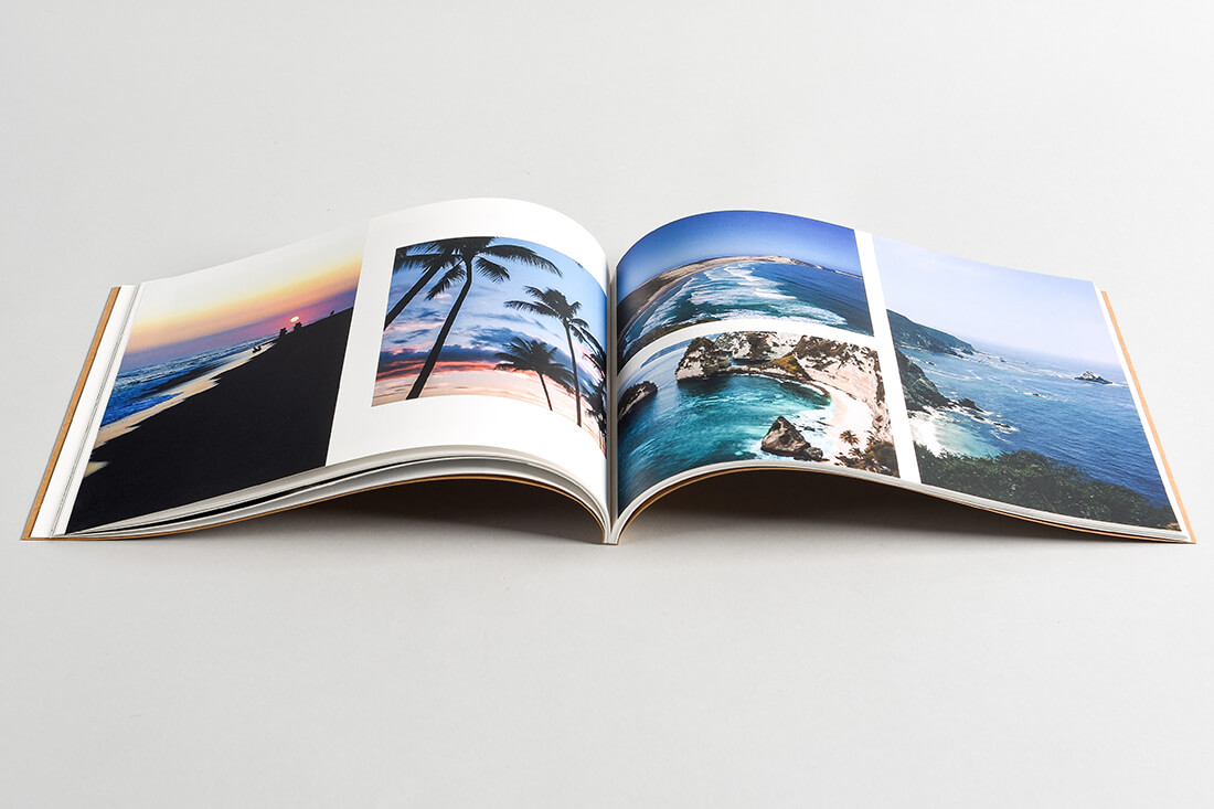 Online travel photo book