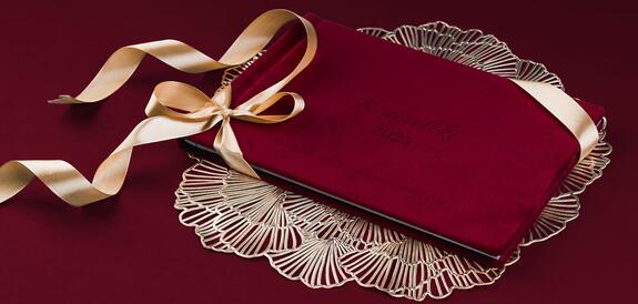 Jak zapakować prezent pod Choinkę?