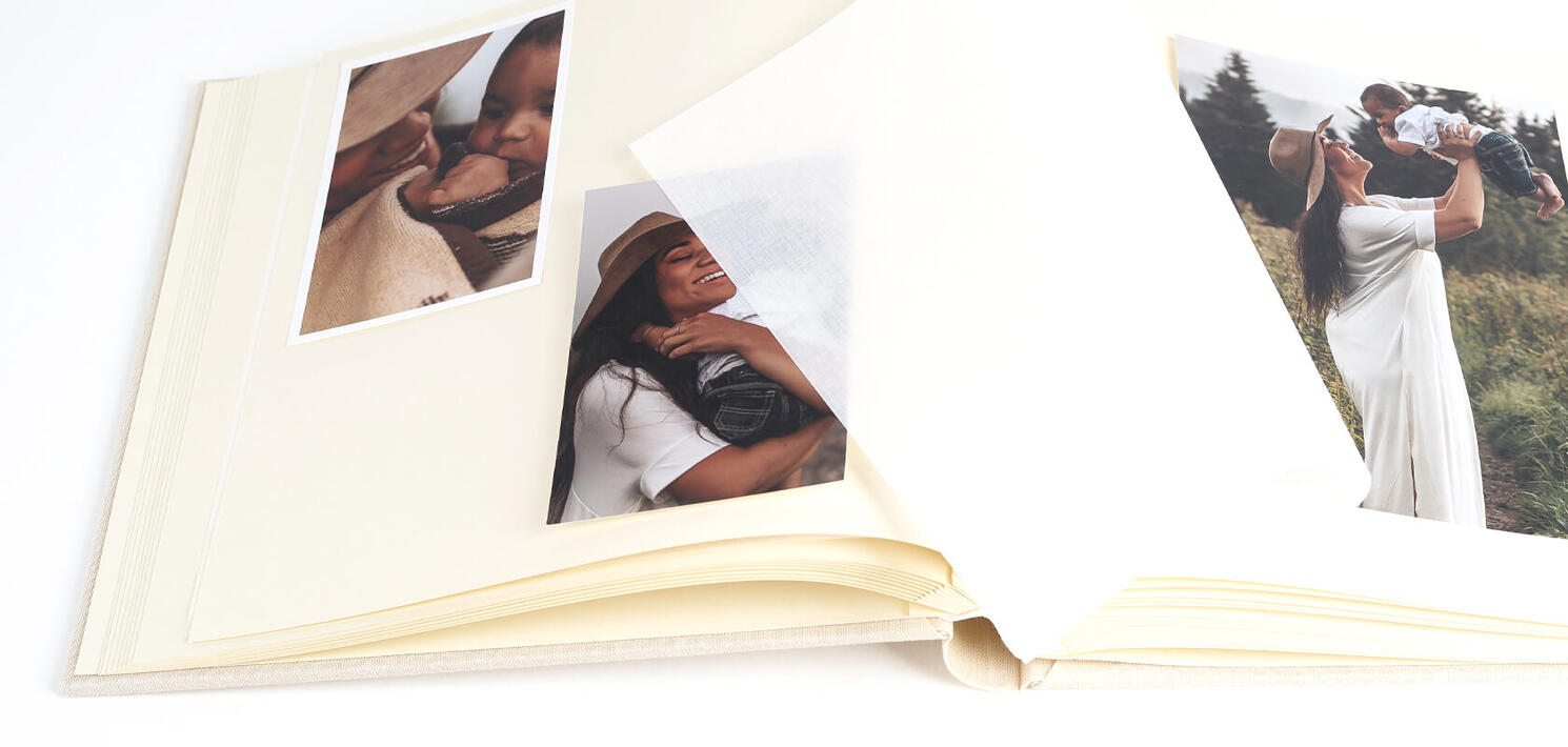 An album created for pasting Premium Prints with the option of manually signing photos.